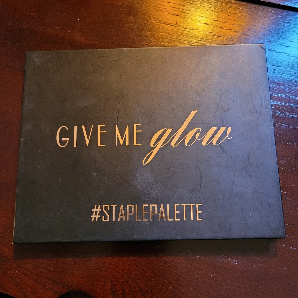 Give me Glow custom palette